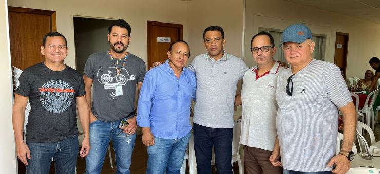 Diretoria do SitraAM/RR realiza confraternização com servidores do TRT11 em Boa Vista