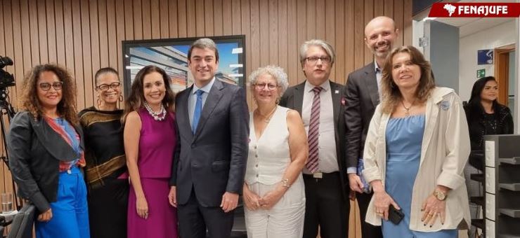 Fenajufe apresenta proposta de reestruturação da carreira dos servidores do PJU no Fórum de Carreira do CNJ