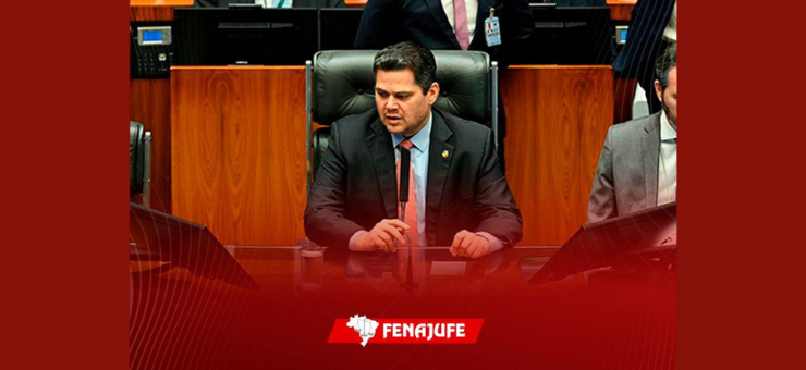 Alcolumbre confirma próxima sessão do Congresso para meados de junho