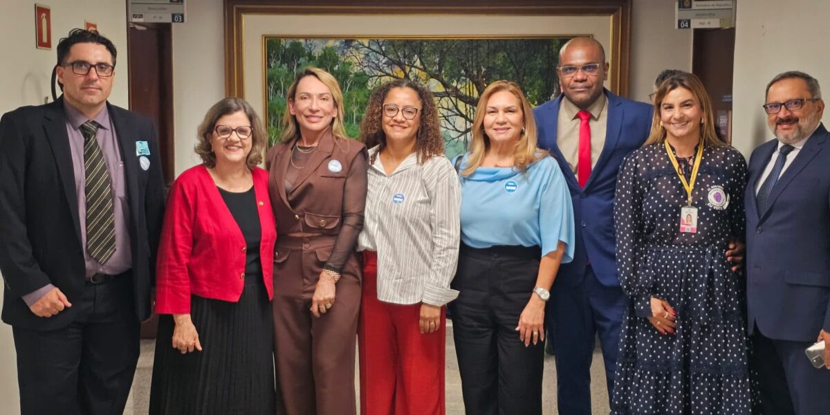 Eusa Braga em reuniao com a senadora Teresa Leitão