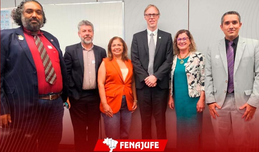 Em reunião com a Fenajufe e sindicatos, secretário-geral do CSJT confirma autorização para novas nomeações
