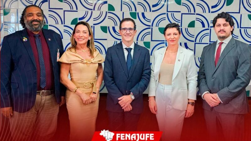Fenajufe se reúne com juiz auxiliar da presidência do STJ